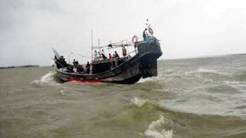 Bangladesh: 15 killed in trawler capsize Bangladesh: 15 killed in trawler capsize